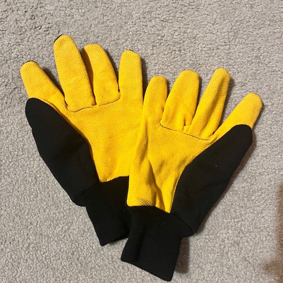 “Steelers” jersey style work gloves - Picture 2 of 3